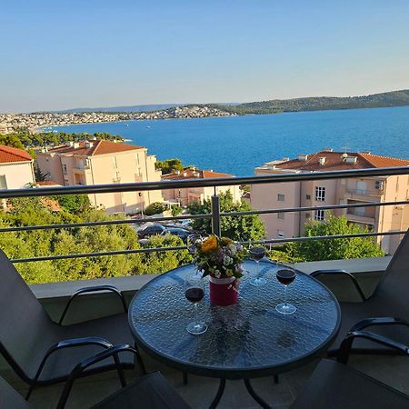 Apartmani Dodo Трогир Экстерьер фото